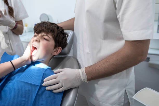 Best Emergency Gum Treatment in Encinal, TX